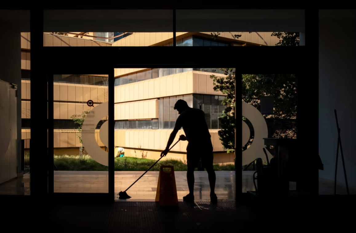 How to Select the Right Office Cleaning Service?